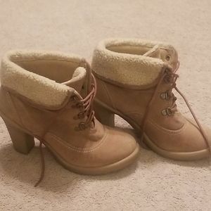 Mudd sherpa trimmed booties